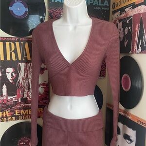 Wild Fable small knit low-cut v-neck cropped top